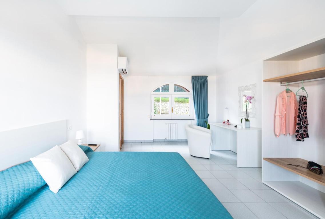 Sorrentovibes - Sea View Rooftop Apartment With Jacuzzi & Garden Exterior photo